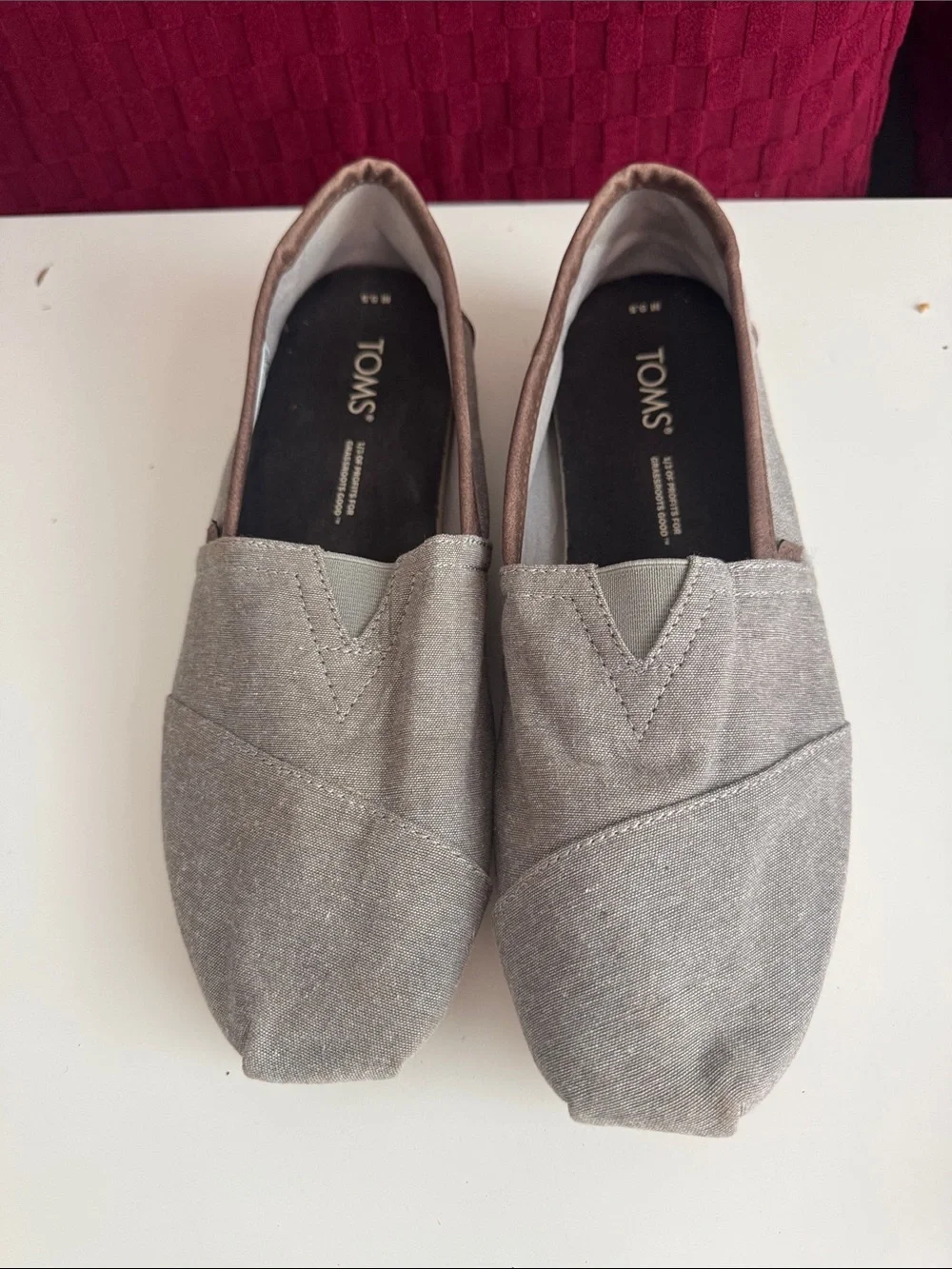 Toms Men’s Slip-On Loafers in Light Gray - Picture 1 of 6